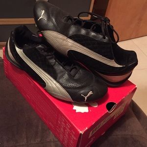 BRAND NEW PUMA SNEAKERS