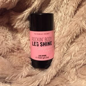 Victoria's Secret Rockin' body leg shine