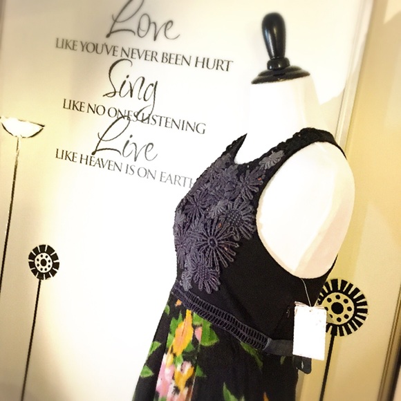 CCO SALE!!! FREE PEOPLE Floral Dress (100% wool)