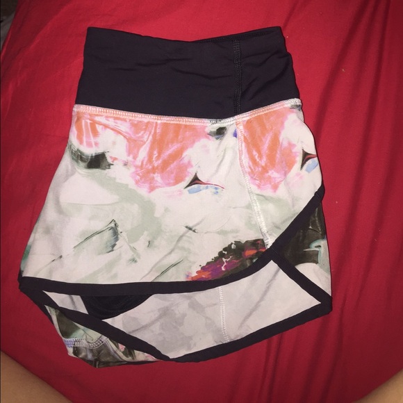 LULULEMON SPEED SHORT