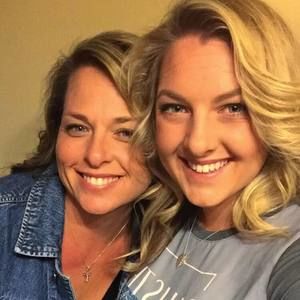 Meet your Posher, Claire