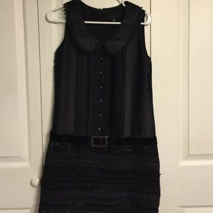 Black sleeveless dress