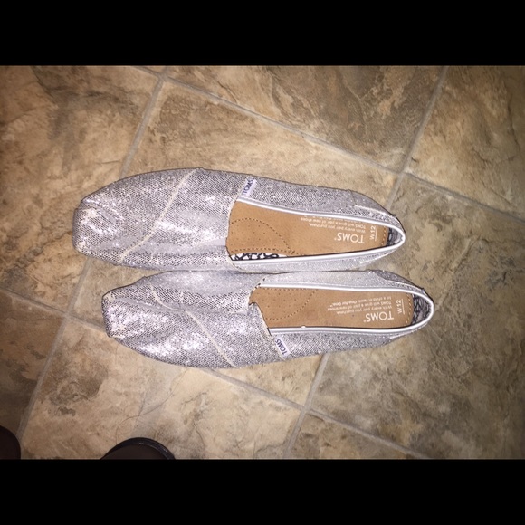 Silver glitter toms