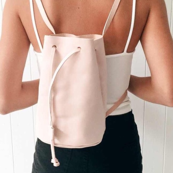 ❌TRADED❌Brandy Melville Blush Bucket Bag