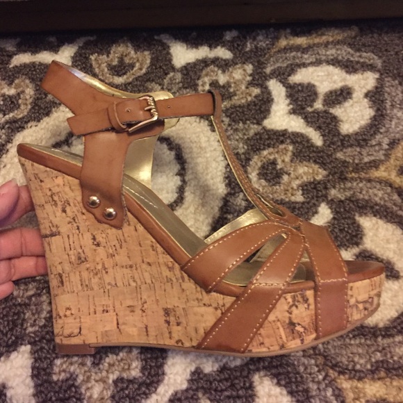 Guess strappy wedge sandals size 6 NWOT
