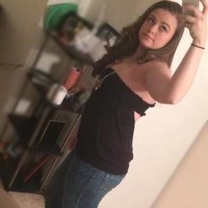 Meet your Posher, Desiree