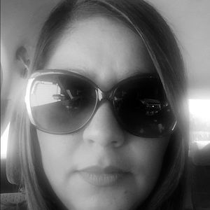 Meet your Posher, Leticia