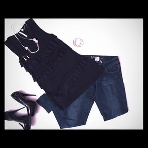 🗽New York & Co.🗽Black tank top w/ lace layers