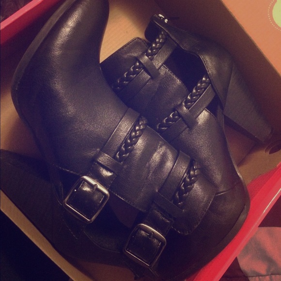 Charlotte Russe Black Braided booties