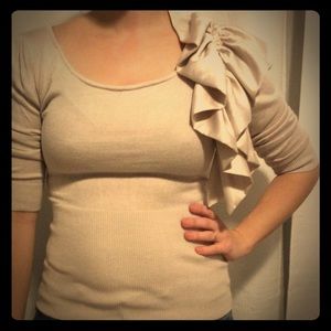 Bebe small taupe sweater with bow