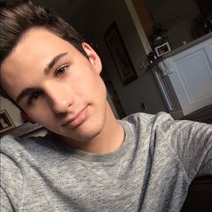 Meet your Posher, Leo