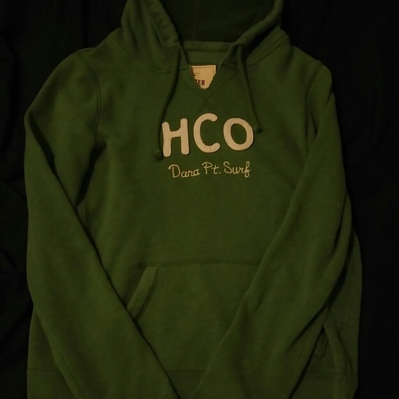 Sweatshirt. - Picture 1 of 1