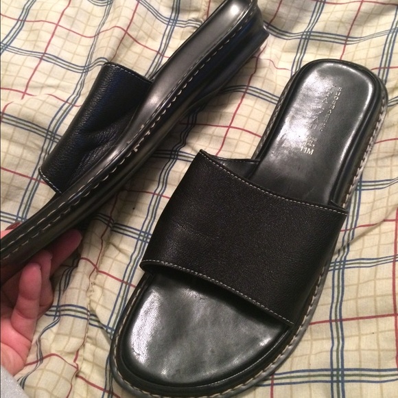 Womens Black Leather Sandals. Sz 11.  Bundle