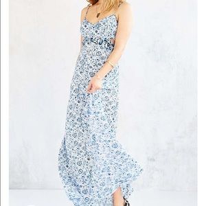 Ecote Shipwreck Cutout Maxi Dress