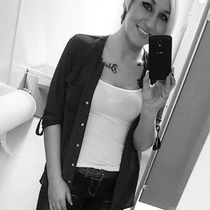 Meet your Posher, Kendra