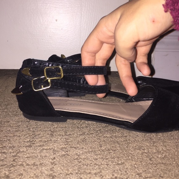 Black flats - Picture 2 of 2