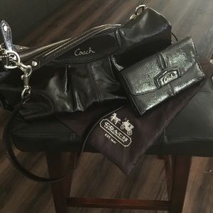 Brown leather Coach purse w matching wallet
