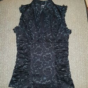Sleeveless blouse