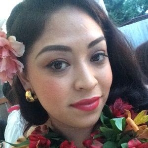 Meet your Posher, Isabel