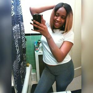 Meet your Posher, Leah