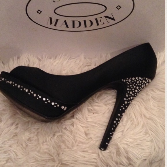 Steve Madden Shoes - 🌼sale🌼Steve Madden worn once