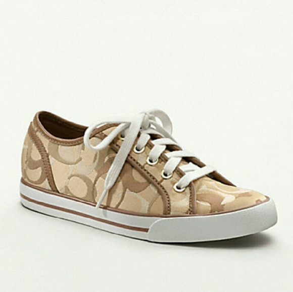 Coach dee sneakers size 5.5