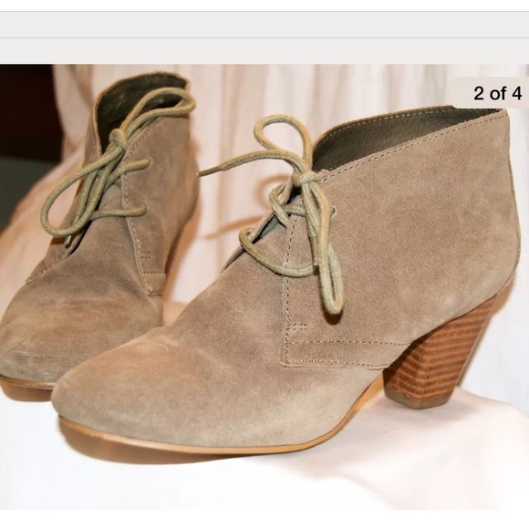 ALDO Shoes - ALDO Suede Tan Desert Boots Pumps Heels SIZE 6 ALDO Shoes - ALDO Suede Tan Desert Boots Pumps Heels SIZE 6