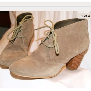 ALDO Shoes - ALDO Suede Tan Desert Boots Pumps Heels SIZE 6 ALDO Shoes - ALDO Suede Tan Desert Boots Pumps Heels SIZE 6
