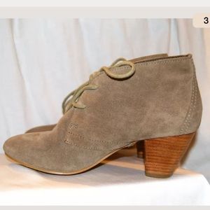 ALDO Shoes - ALDO Suede Tan Desert Boots Pumps Heels SIZE 6 ALDO Shoes - ALDO Suede Tan Desert Boots Pumps Heels SIZE 6
