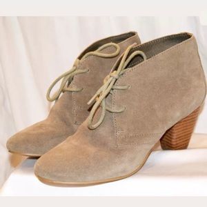 ALDO Shoes - ALDO Suede Tan Desert Boots Pumps Heels SIZE 6 ALDO Shoes - ALDO Suede Tan Desert Boots Pumps Heels SIZE 6