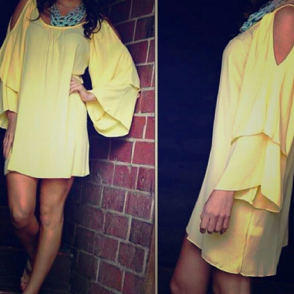 ♐Sold♐ Mint Belle Sleeve Dress