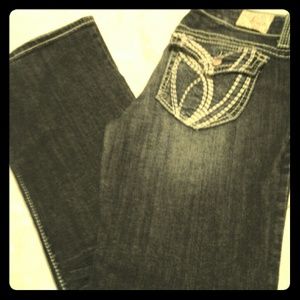 Ariya Jeans