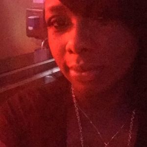 Meet your Posher, Alicia