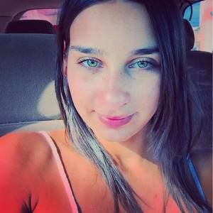 Meet your Posher, Isabel