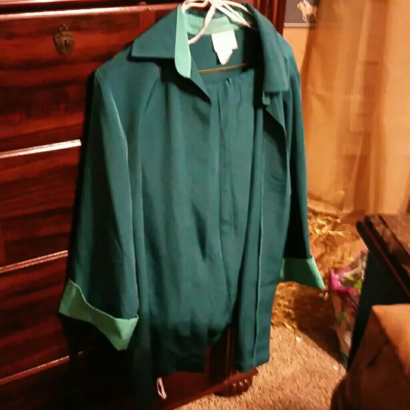 NEW, green 2 pc. pants suit.