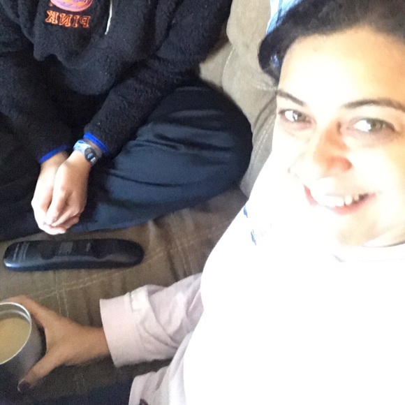 Meet your Posher, Lorie - Picture 2 of 2