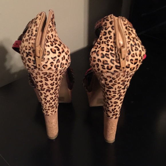 Jessica Simpson heels - Picture 2 of 4