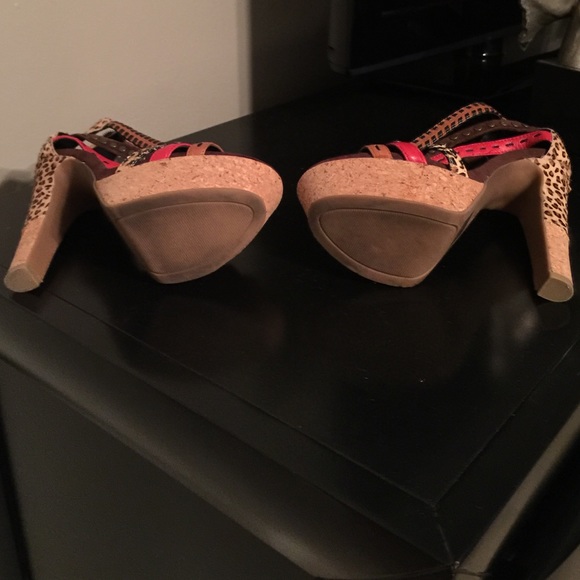 Jessica Simpson heels - Picture 3 of 4