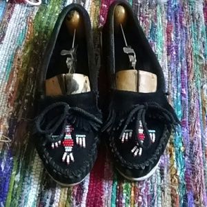 Black suede Minnetonkas with beading! GUC! 8.5
