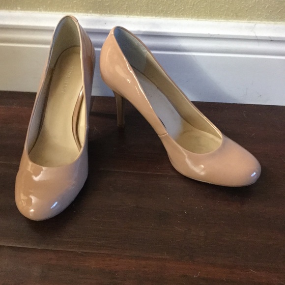 Nine west nude color heels