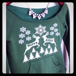 Off the shoulder Xmas sweatshirt