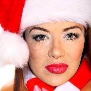 Meet your Posher, Dee