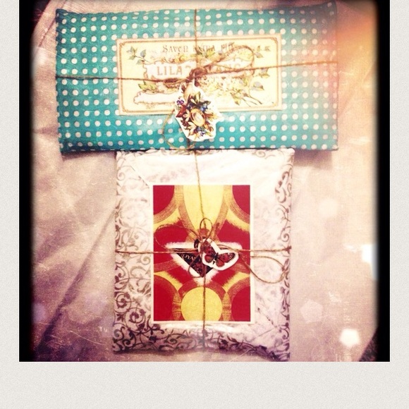 Wrapped with Luv! - Picture 3 of 4