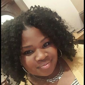 Meet your Posher, Candice