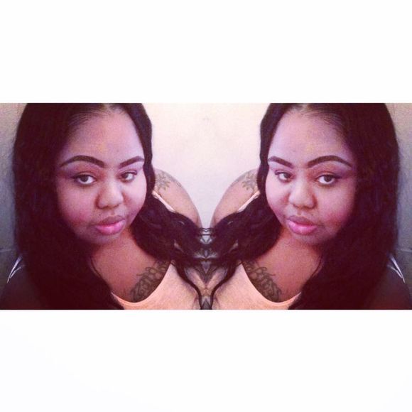 Meet your Posher, Fabienne - Picture 1 of 1