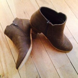 Ecoté Ankle Boots