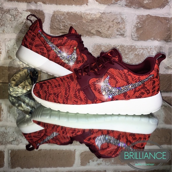Swarovski Nike Premium Roshe One Burgundy Jacquard - Picture 2 of 4