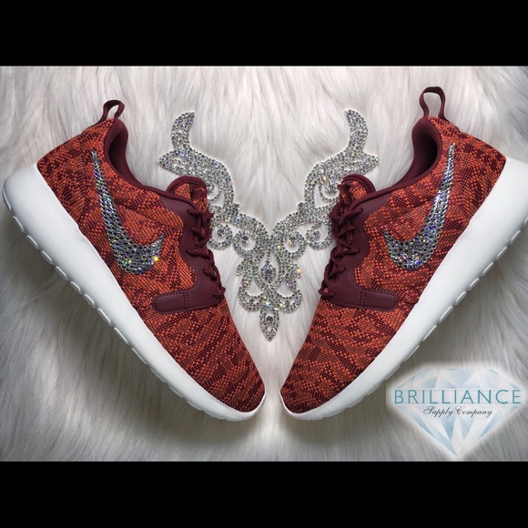 Swarovski Nike Premium Roshe One Burgundy Jacquard - Picture 3 of 4