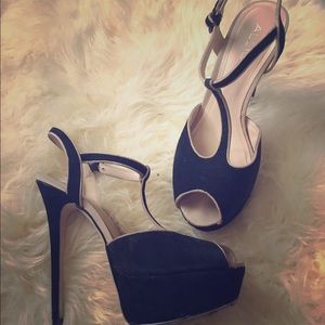 ALDO Black & Nude Suede TStrap SlingBack Peep Toe