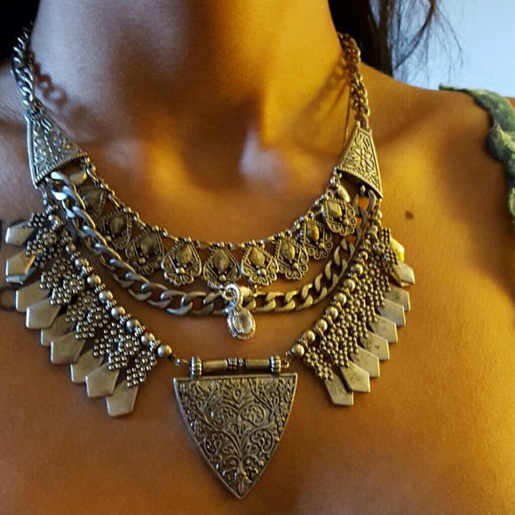 NECKLACE - Picture 2 of 2
